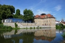 Bild zu VHS-Führung durch das Künstlerhaus-Hauptgebäude. Copyright: Foto: VC