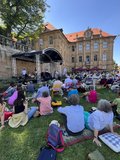 Bild zu Zum Sommerfest ins Künstlerhaus!. Copyright: Foto: Maren Jensen © IKVC